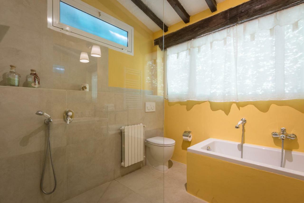 Villa in Private Estate,shared Pool,parking,3km to Ponte Vecchio Florencia Exterior foto