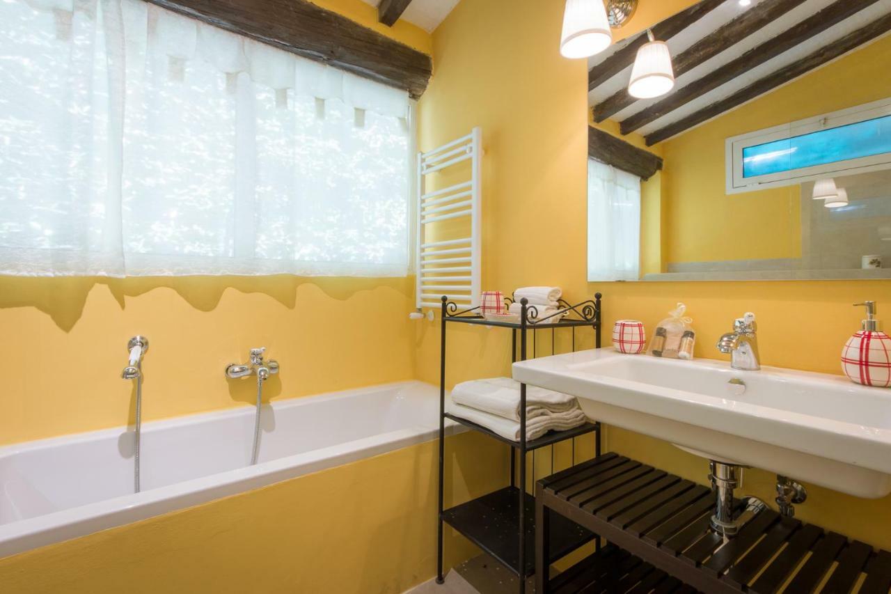 Villa in Private Estate,shared Pool,parking,3km to Ponte Vecchio Florencia Exterior foto